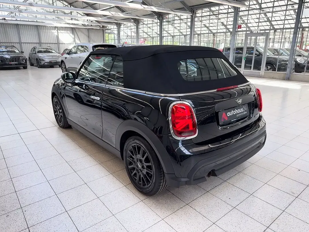 MINI One Cabrio - Thumbnail 4