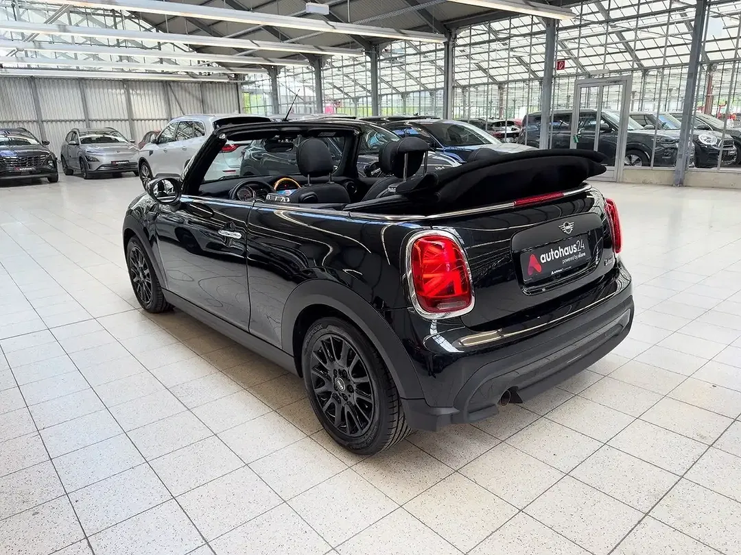 MINI One Cabrio - Thumbnail 9