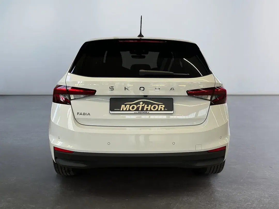 Skoda Fabia - Thumbnail 4