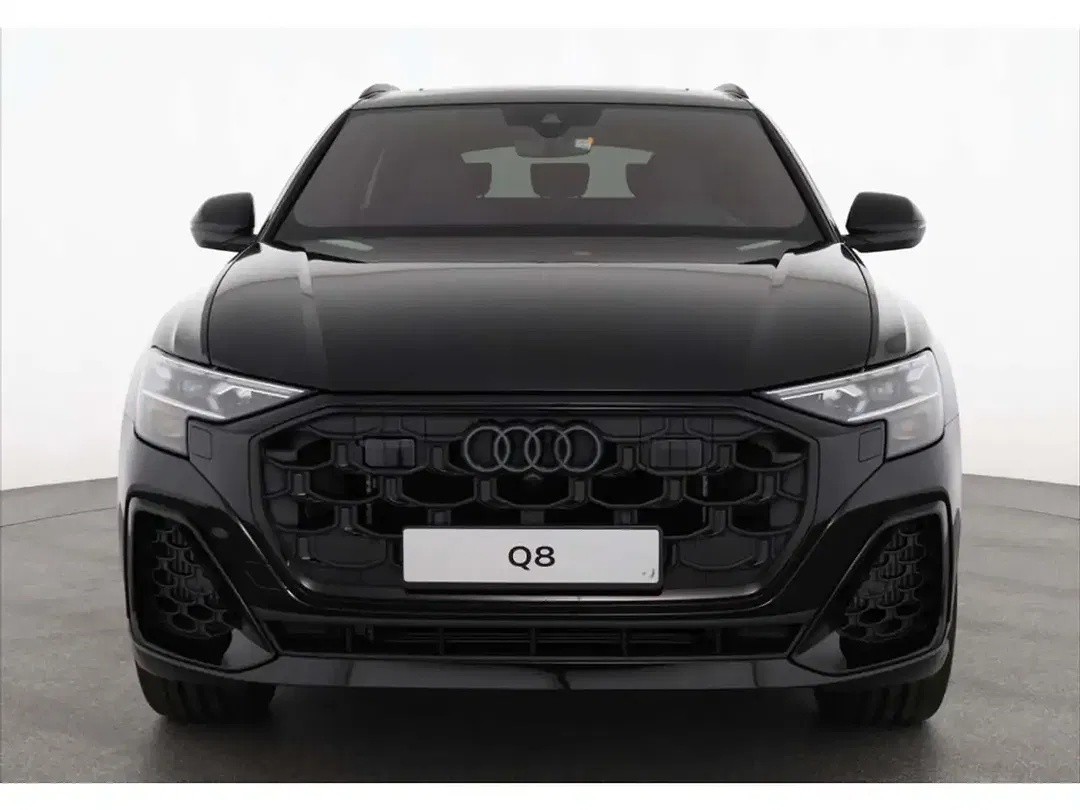 Audi Q8 - Thumbnail 2
