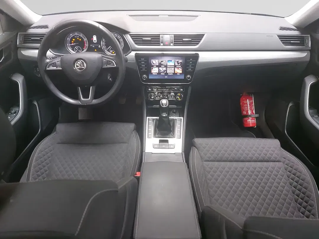 Skoda Superb - Thumbnail 8