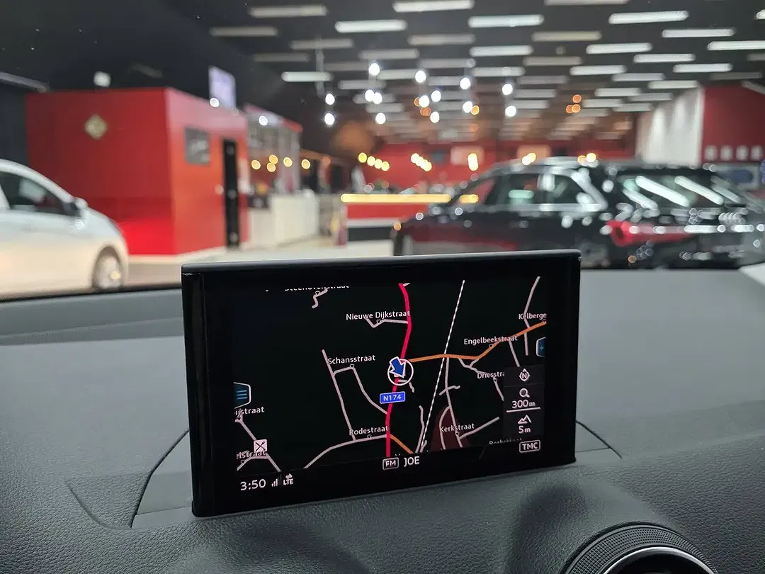 Audi Q2 - Thumbnail 14