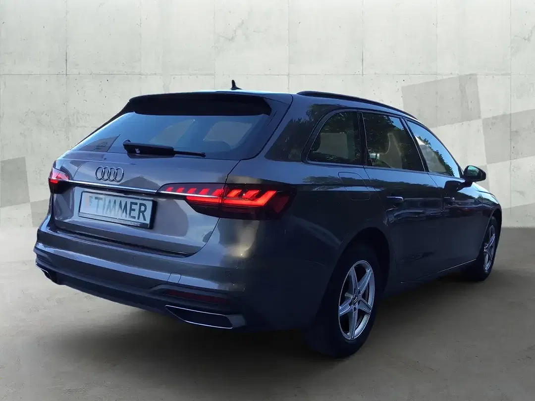 Audi A4 - Thumbnail 3