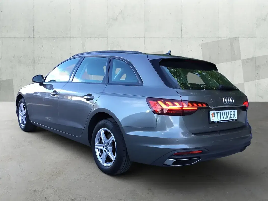 Audi A4 - Thumbnail 4