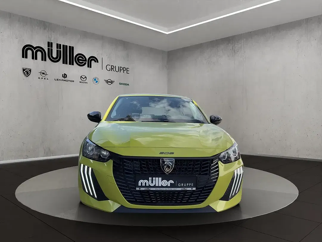 Peugeot 208 - Thumbnail 3