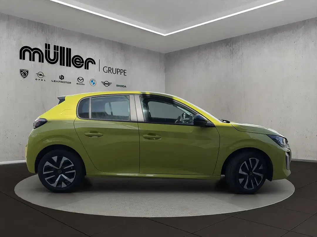 Peugeot 208 - Thumbnail 5