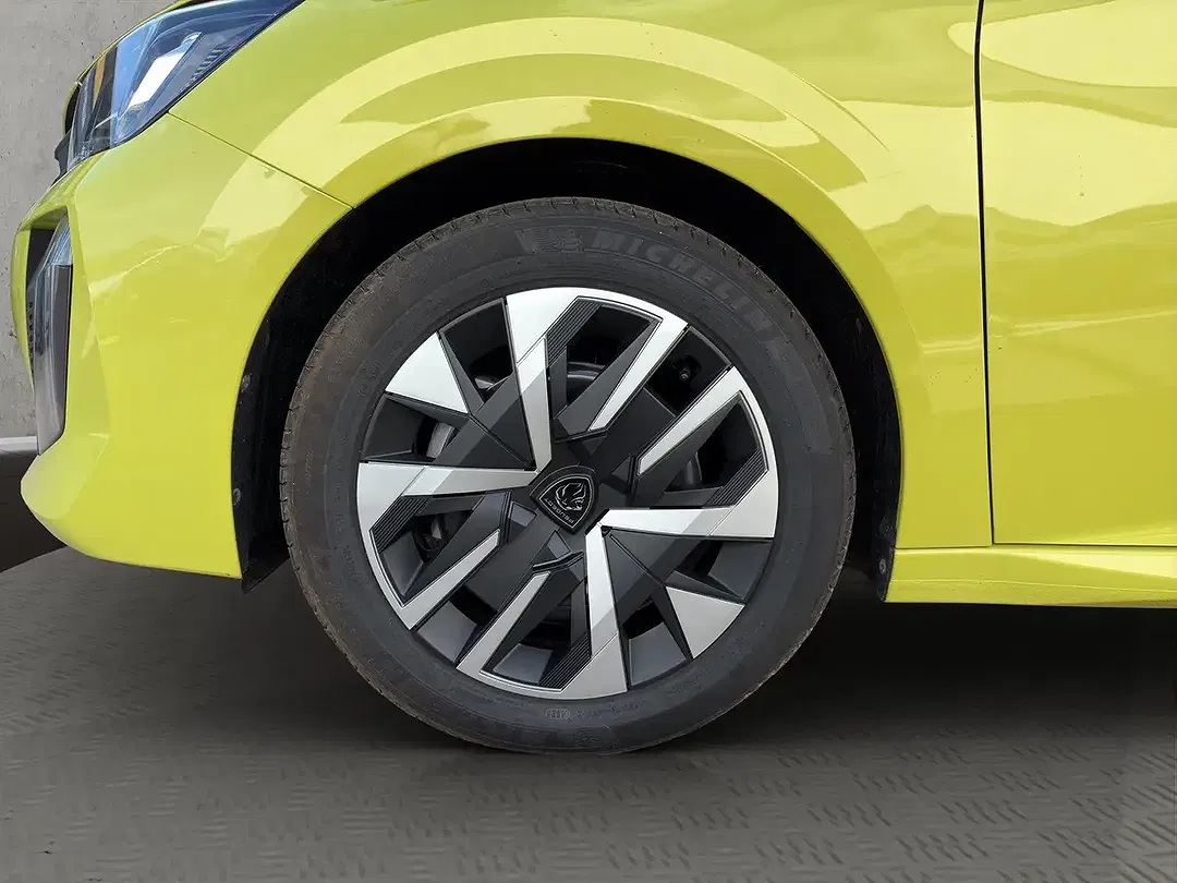 Peugeot 208 - Thumbnail 7