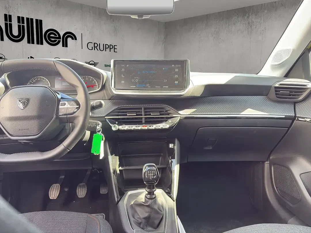 Peugeot 208 - Thumbnail 8