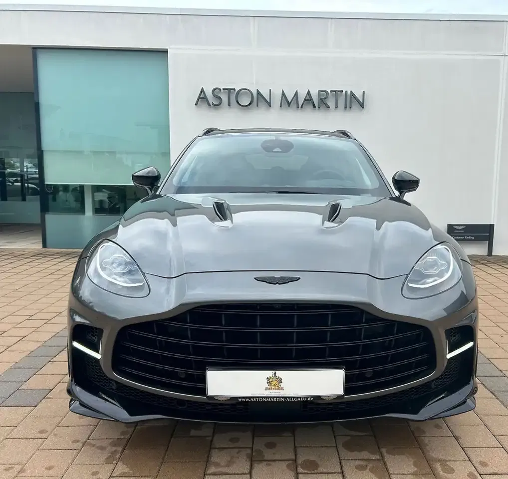 Aston Martin DBX - Thumbnail 4