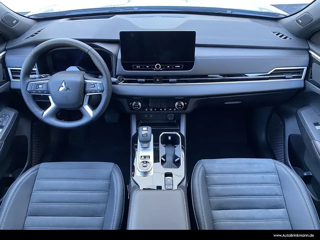 Mitsubishi Outlander - Thumbnail 12