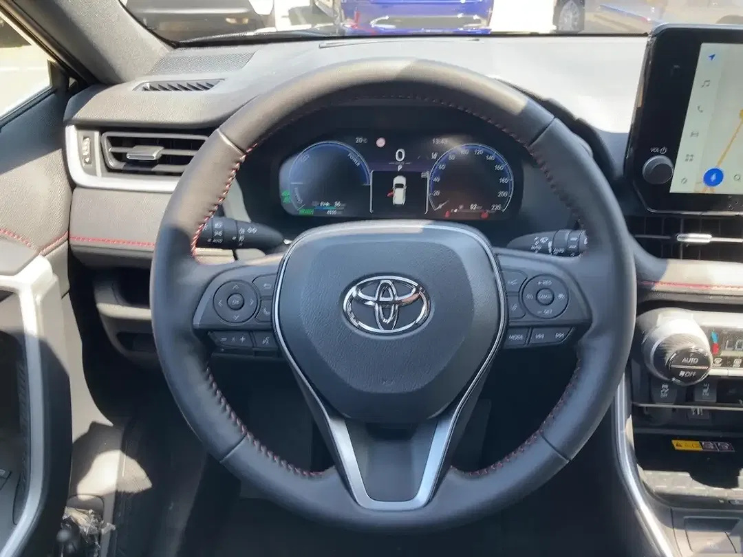 Toyota RAV 4 - Thumbnail 9