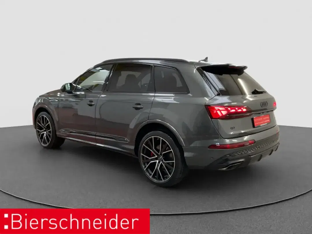 Audi Q7 - Thumbnail 5