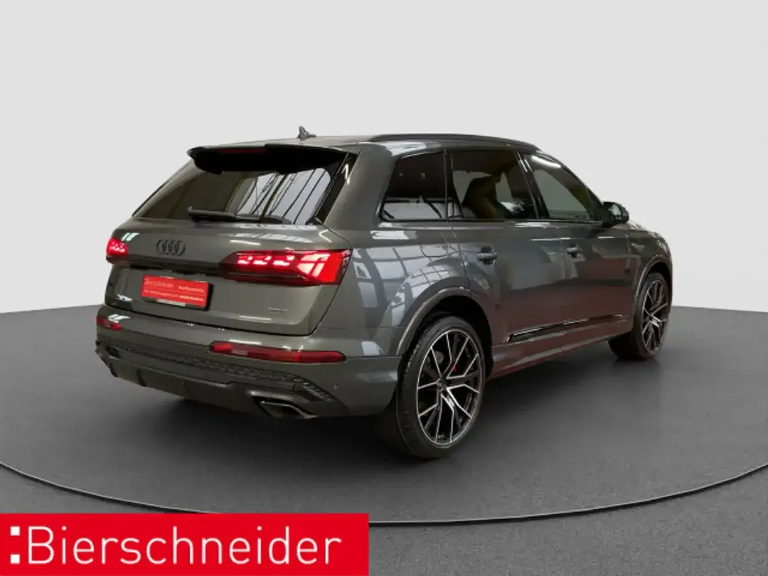Audi Q7 - Thumbnail 6
