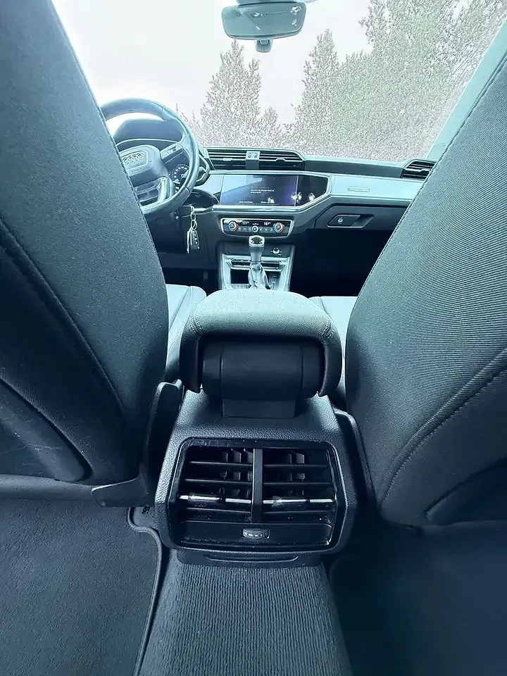 Audi Q3 - Thumbnail 10