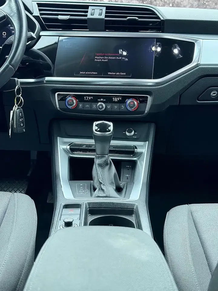 Audi Q3 - Thumbnail 11