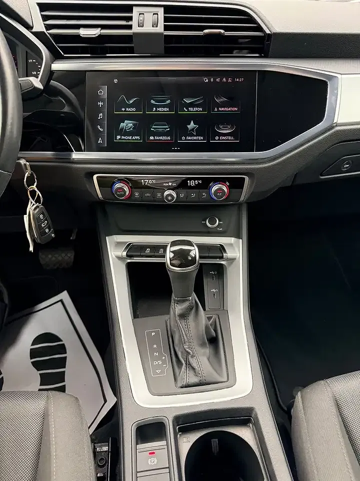 Audi Q3 - Thumbnail 13