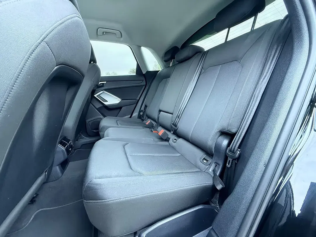 Audi Q3 - Thumbnail 9