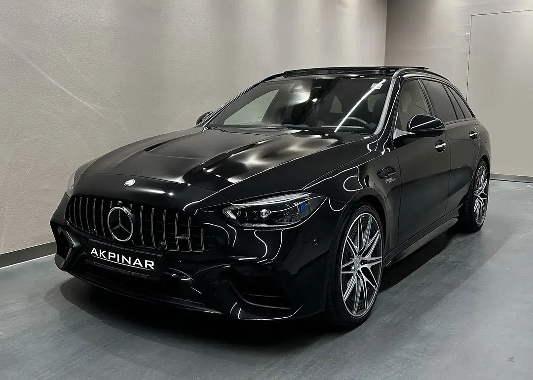 Mercedes-Benz C 63 AMG - Thumbnail 2