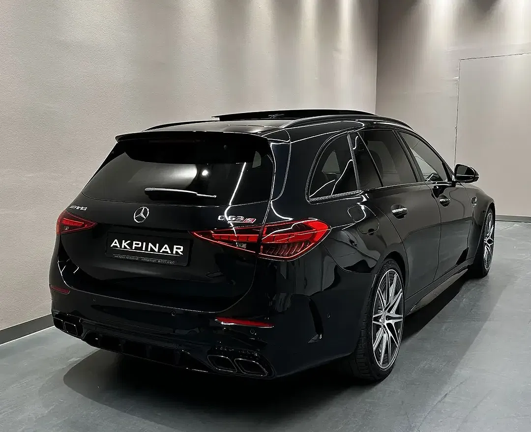 Mercedes-Benz C 63 AMG - Thumbnail 7