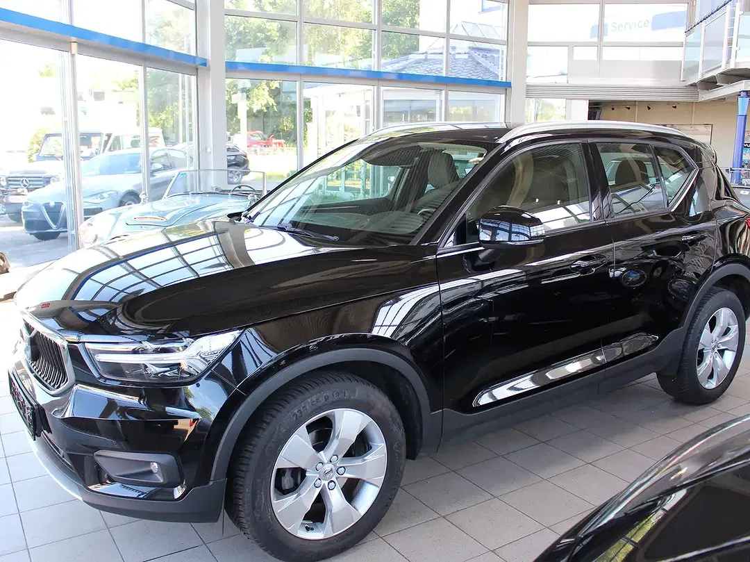 Volvo XC40 T2 Momentum Pro