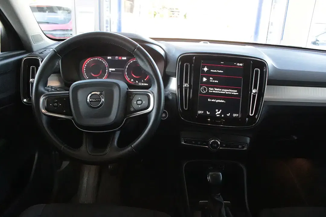 Volvo XC40 - Thumbnail 10
