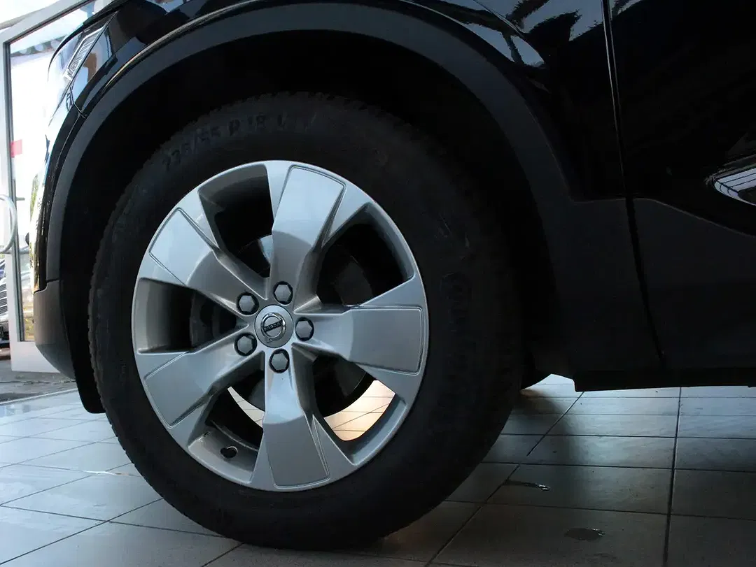 Volvo XC40 - Thumbnail 6