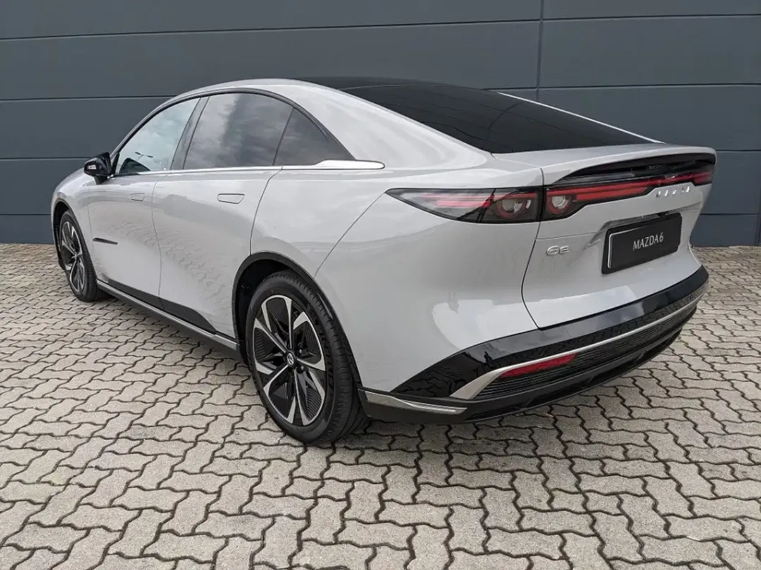 Mazda 6e - Thumbnail 4