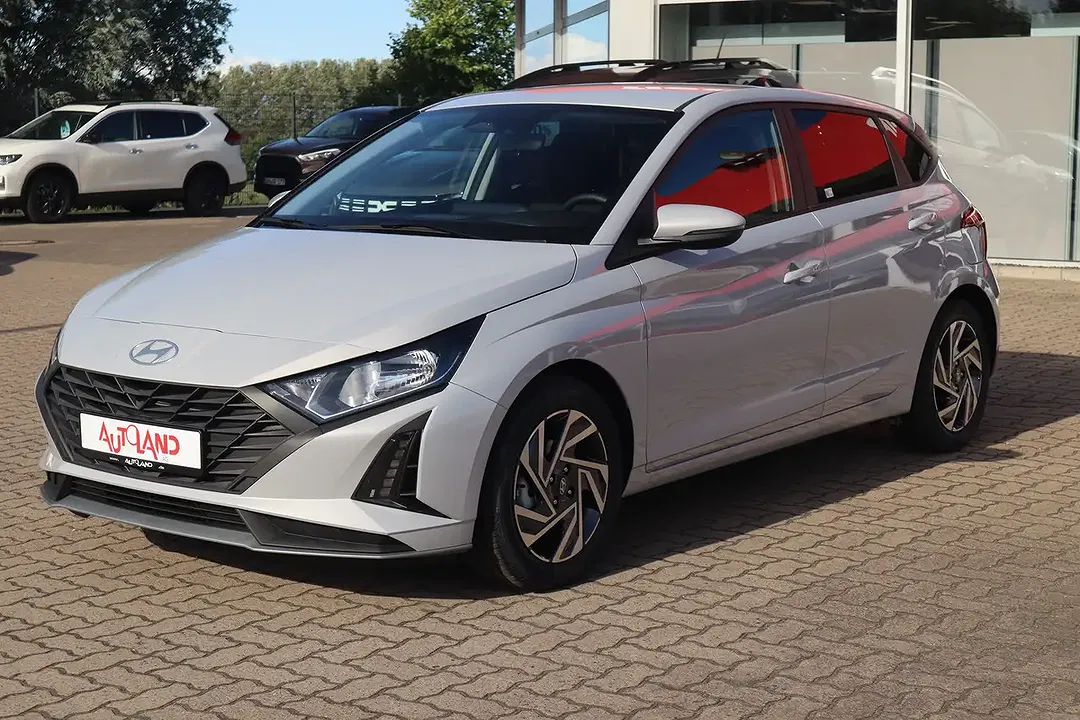 Hyundai i20 - Thumbnail 1