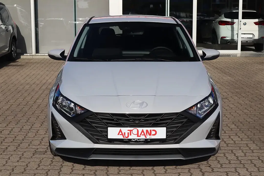 Hyundai i20 - Thumbnail 2