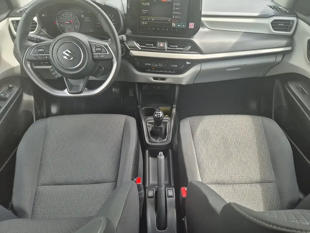 Suzuki Swift - Thumbnail 10