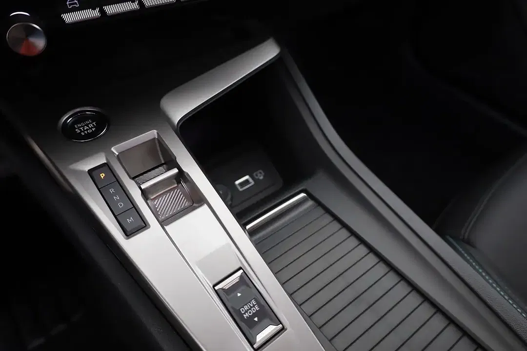 Peugeot 308 - Thumbnail 11