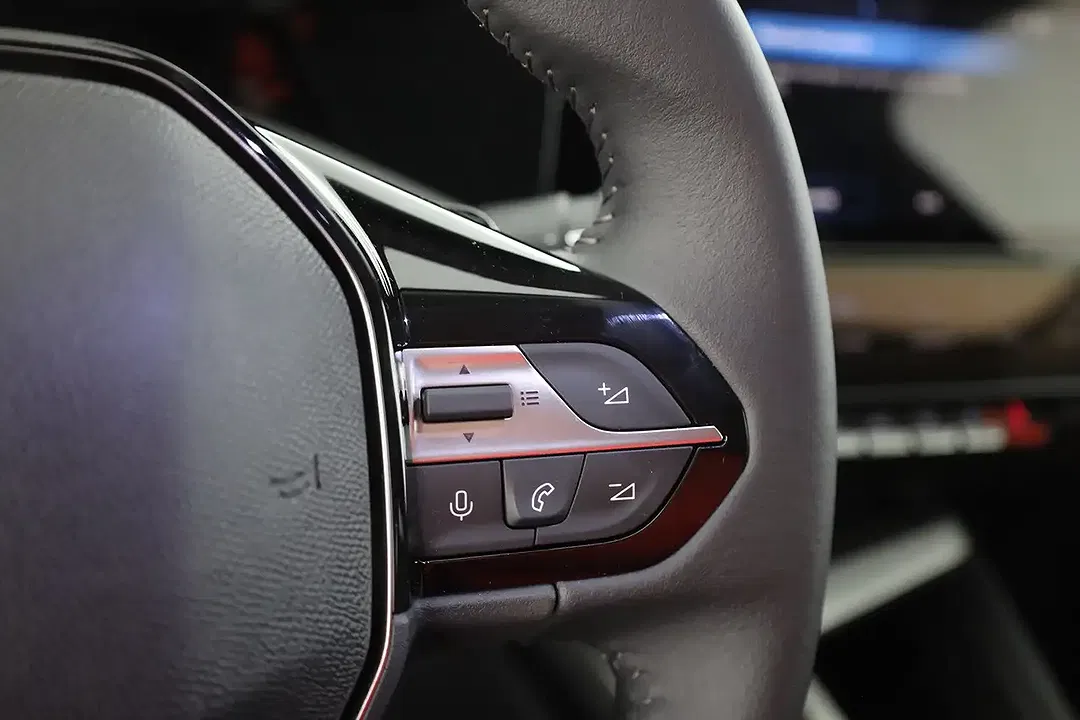 Peugeot 308 - Thumbnail 14