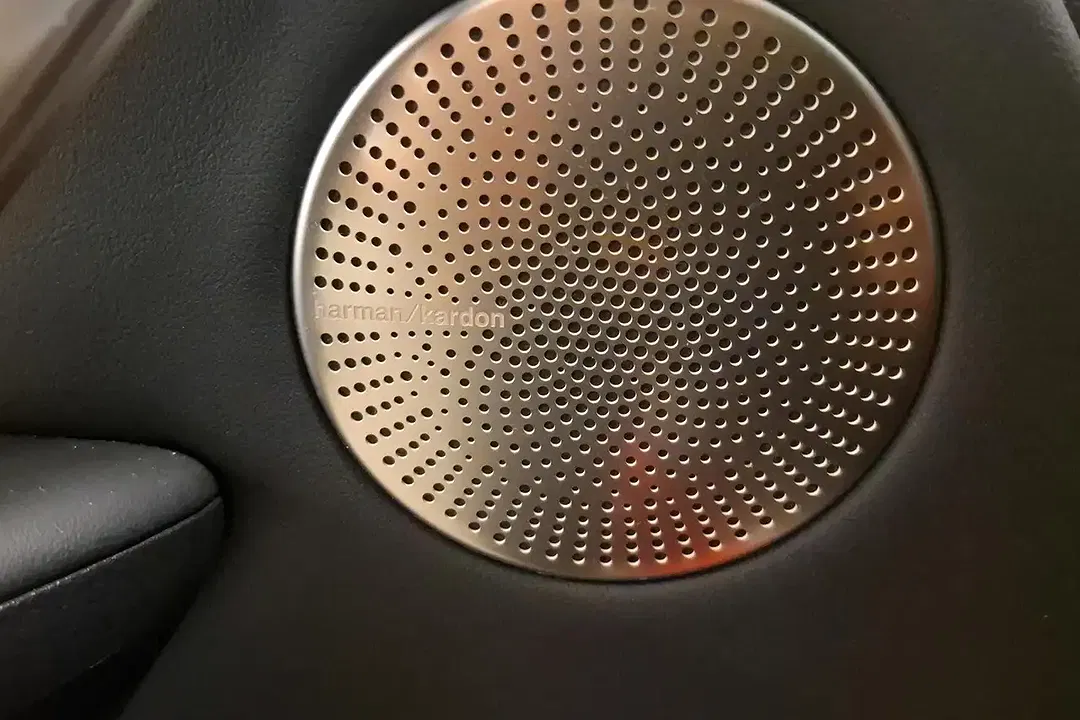 Kia Stinger - Thumbnail 15