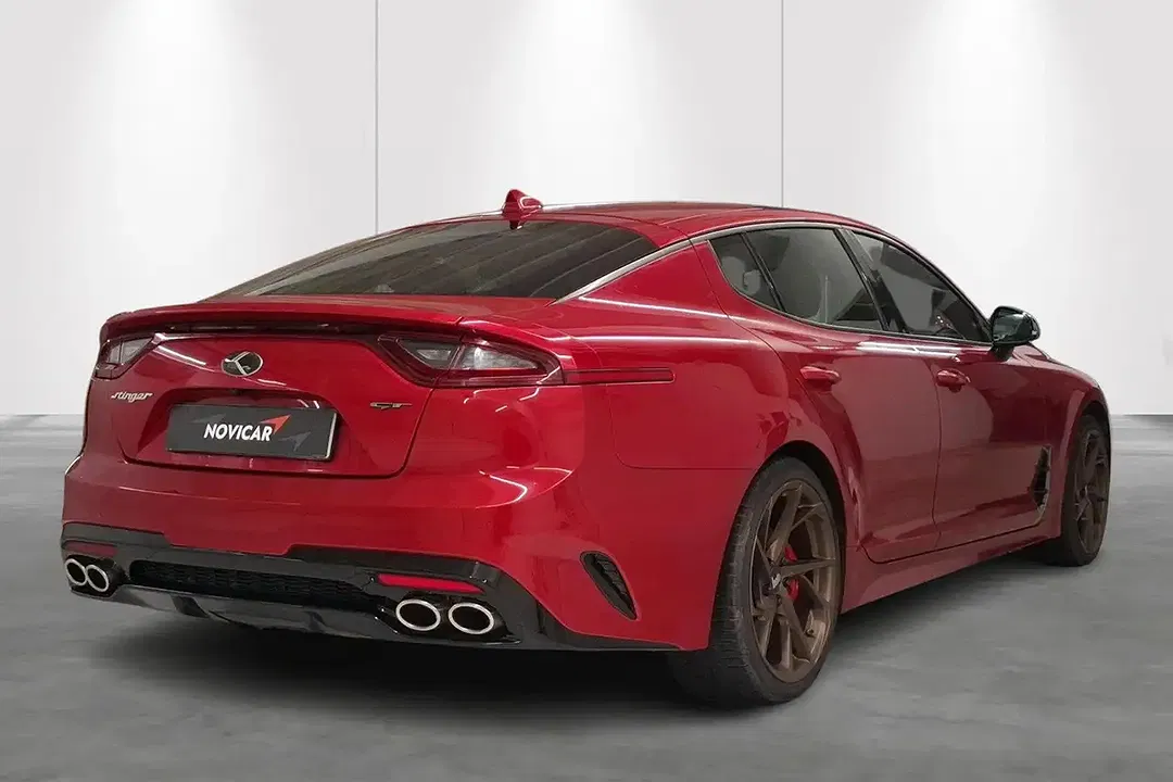 Kia Stinger - Thumbnail 2