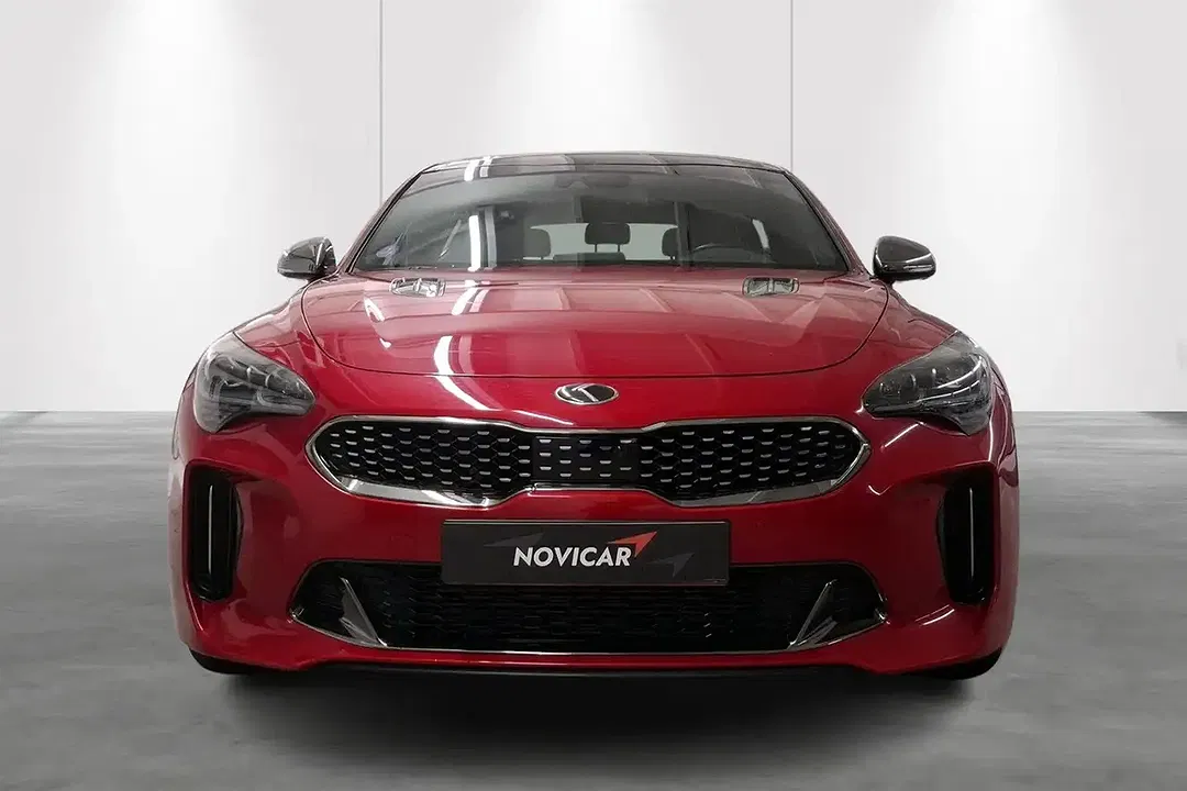 Kia Stinger - Thumbnail 4