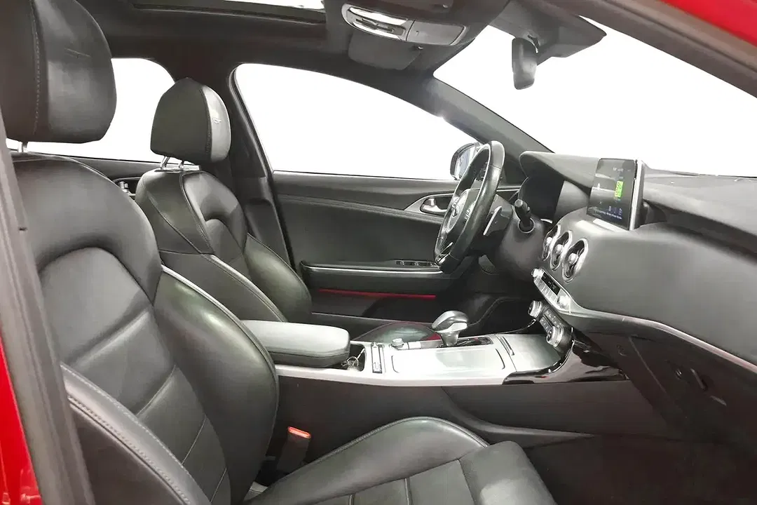 Kia Stinger - Thumbnail 6