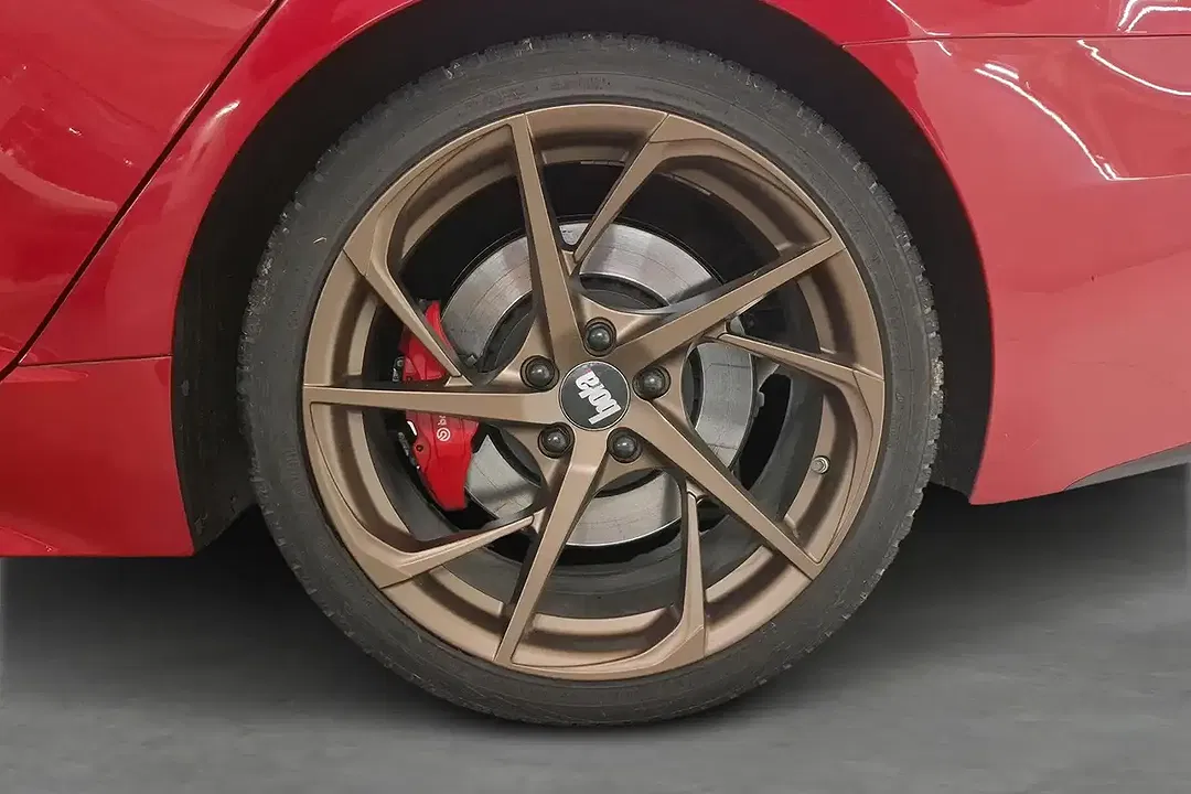 Kia Stinger - Thumbnail 8