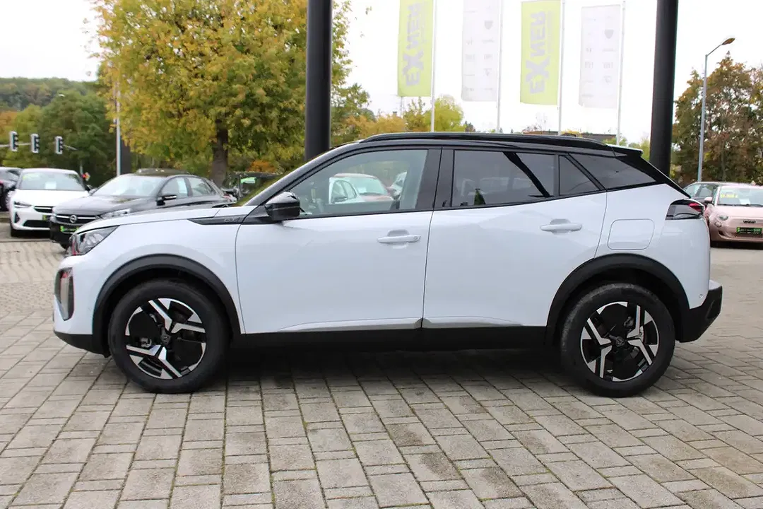 Peugeot 2008 - Thumbnail 4