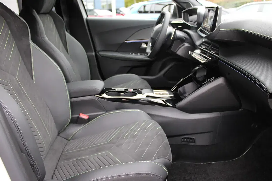 Peugeot 2008 - Thumbnail 7