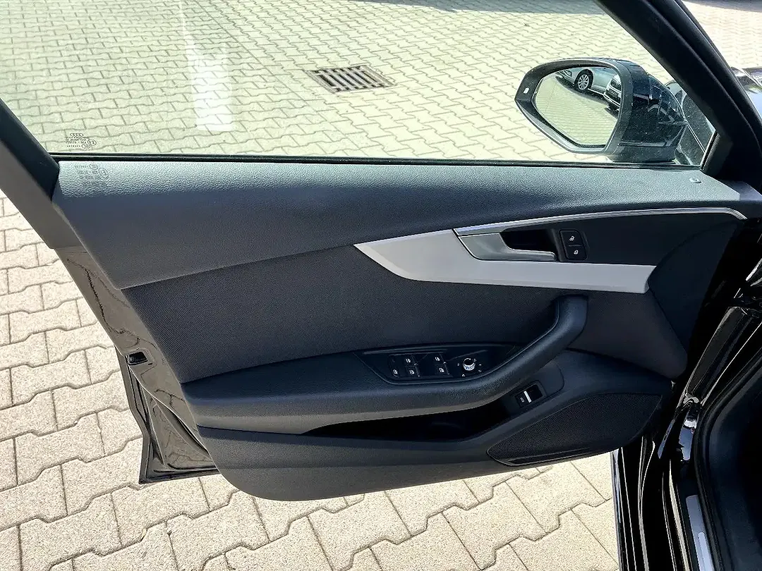 Audi A4 - Thumbnail 10