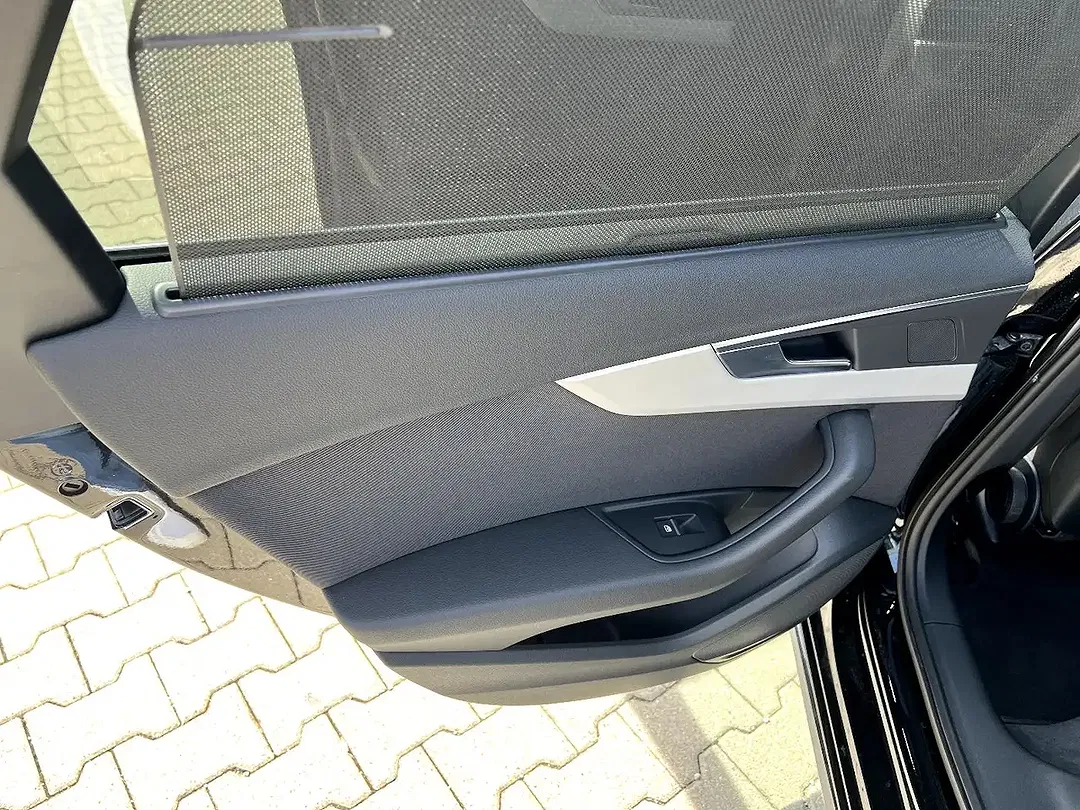 Audi A4 - Thumbnail 11