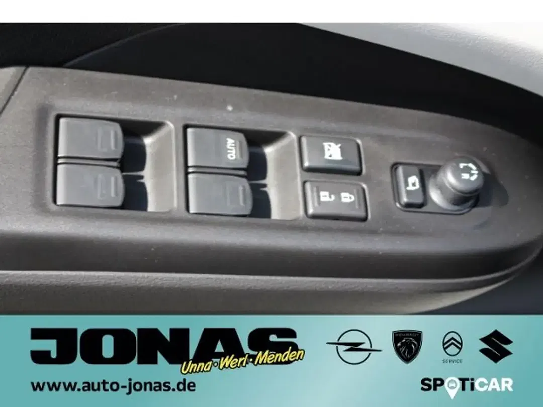 Suzuki Swift - Thumbnail 13
