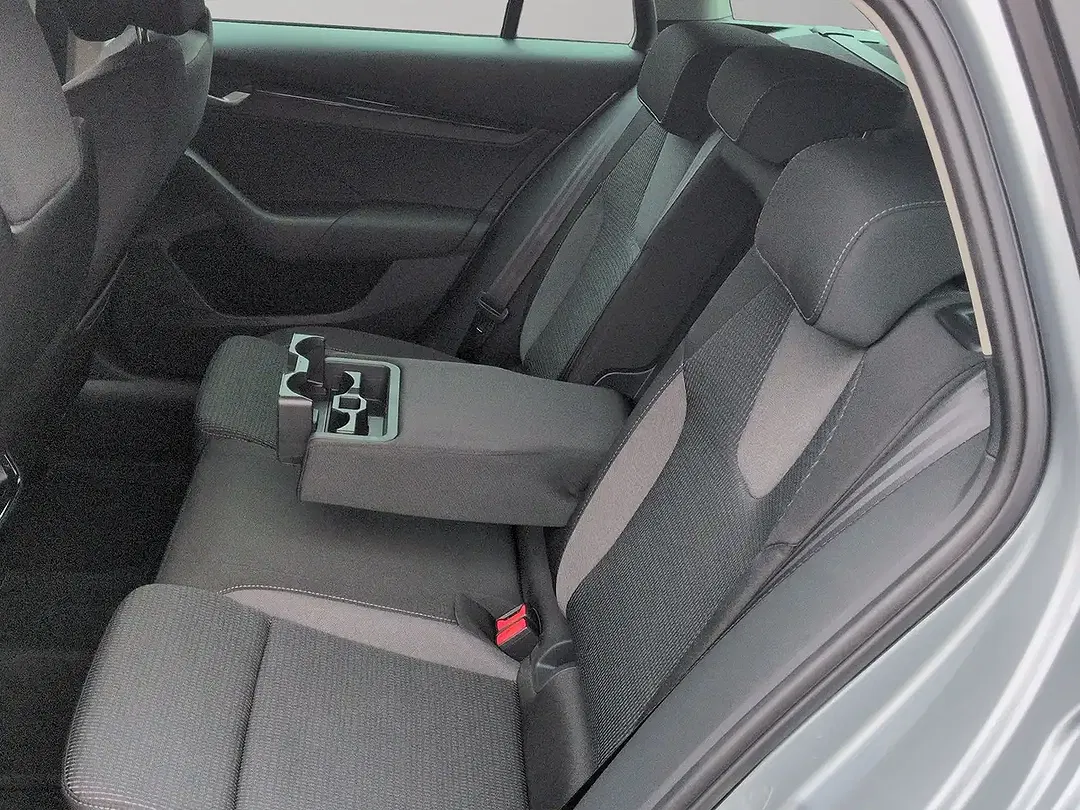 Skoda Octavia - Thumbnail 9