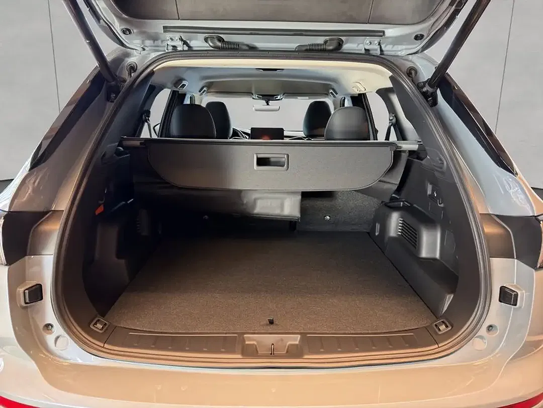 Mitsubishi Outlander - Thumbnail 6