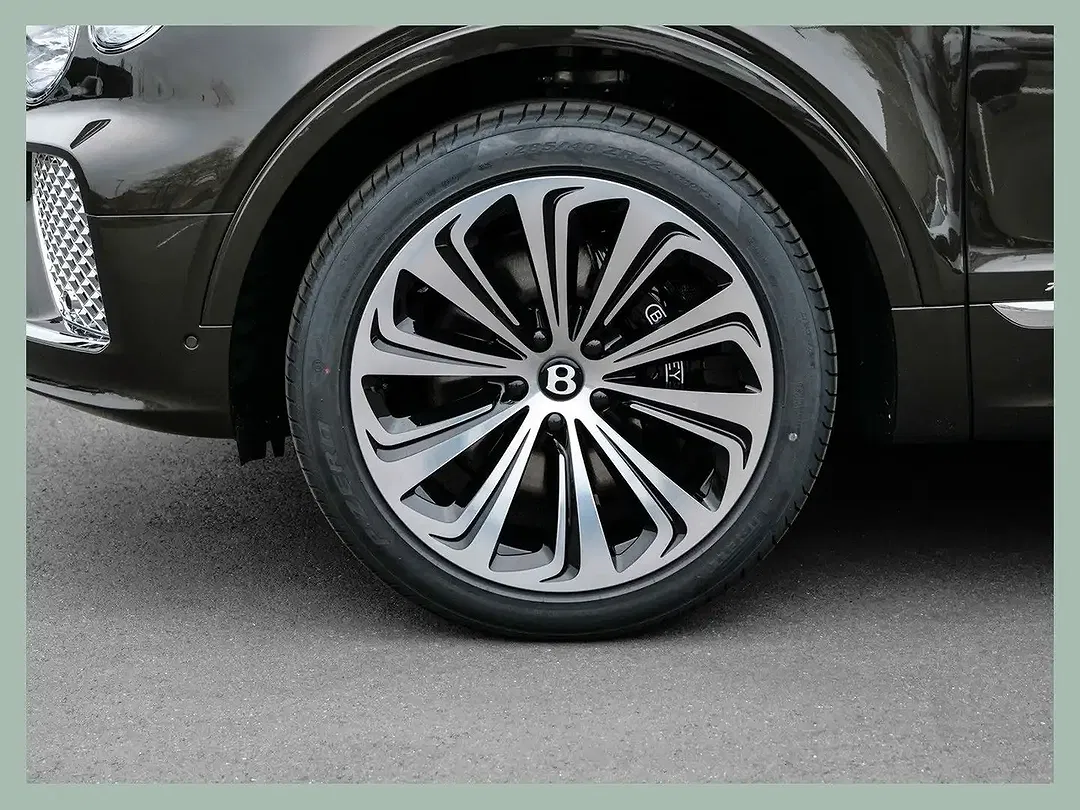 Bentley Bentayga - Thumbnail 6