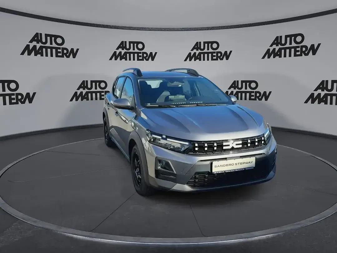 Dacia Sandero - Thumbnail 2
