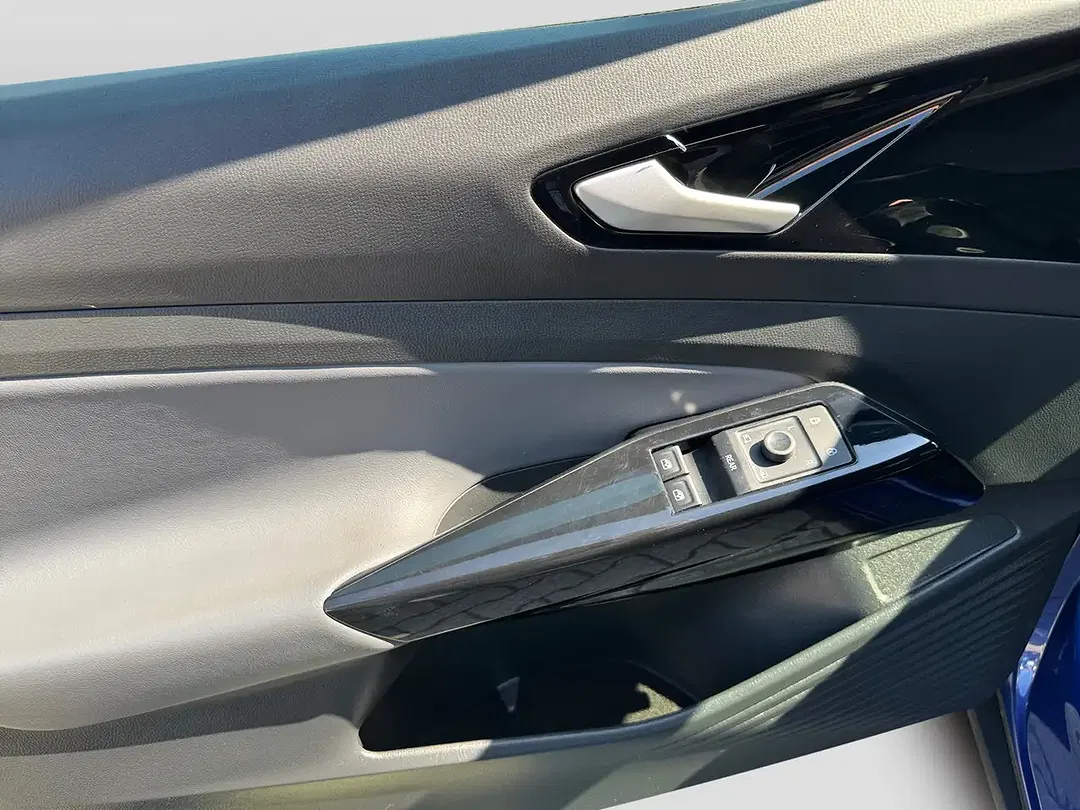 Volkswagen ID.4 - Thumbnail 13