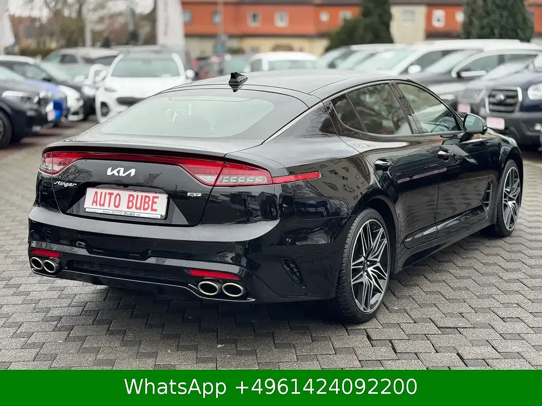 Kia Stinger - Thumbnail 4