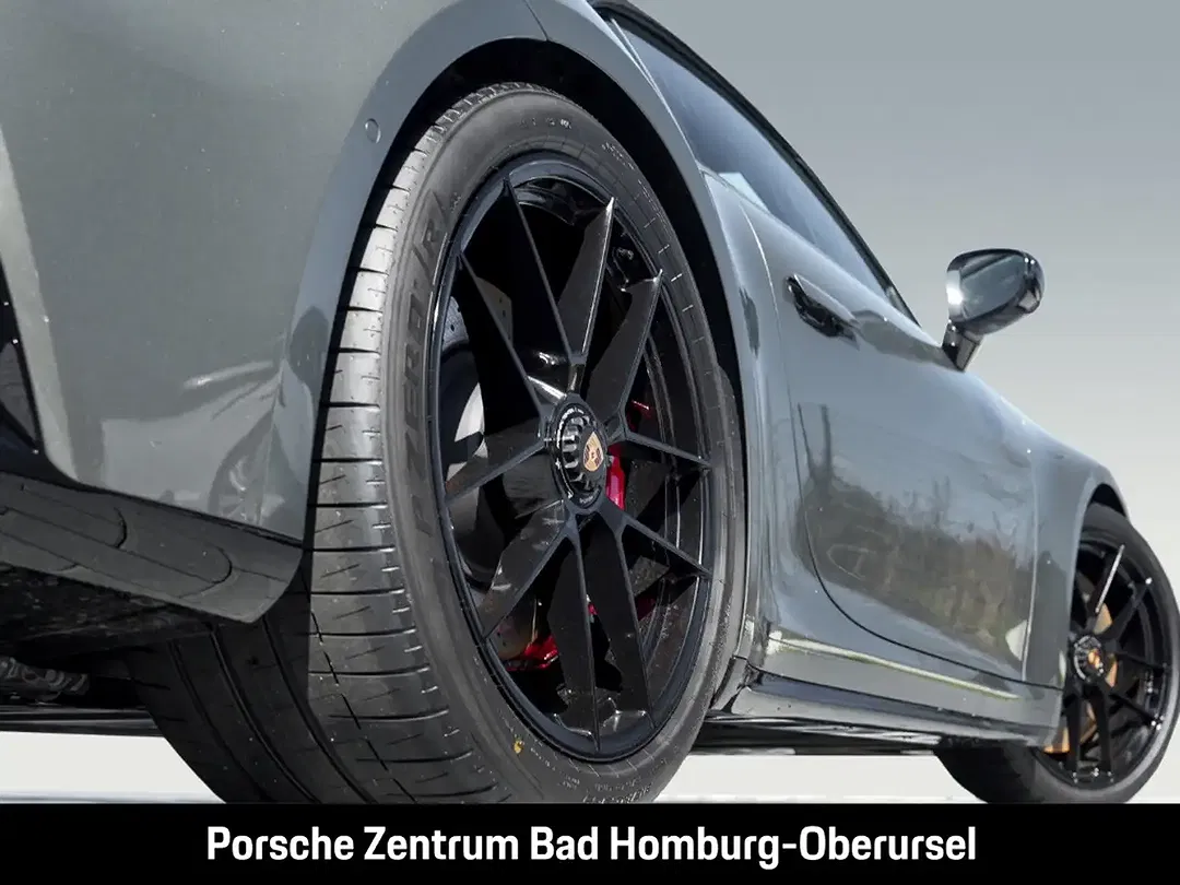 Porsche 992 - Thumbnail 8