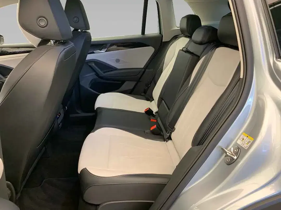 Volkswagen Tiguan - Thumbnail 12